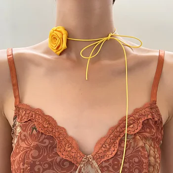 Black Rose de Forma Flotante Cinturón de Traje para las Mujeres del Collar Caliente de la Flor de Tirantes Sexy Cuello en Tres dimensiones Decorativo Joyería