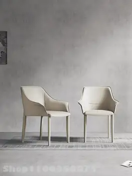 Luz de lujo diseñador senior silla de comedor 2021 nueva italiano minimalista de alta gama para el hogar respaldo de silla de comedor silla de maquillaje