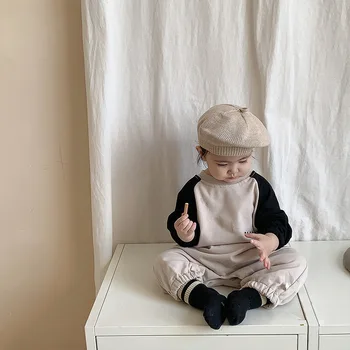 Nuevo Otoño Niño Niña Empalme de Letra de Impresión Suelta de manga Larga de Una sola pieza de Niño Bebé Casual Simple Mameluco del Bebé del Algodón Mono