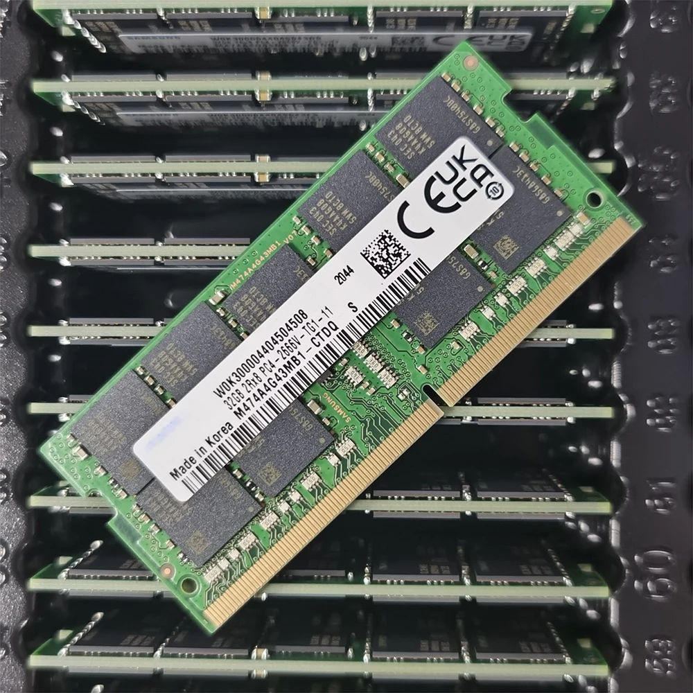 1 pc Para Samsung 32GB M474A4G43MB1-CTDQ 32G DDR4 2666 2RX8 ECC Estación de trabajo Portátil de Memoria . ' - ' . 2